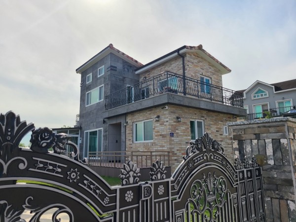 천연석타일 샌드스톤, 현무암타일 전원주택 시공 사례