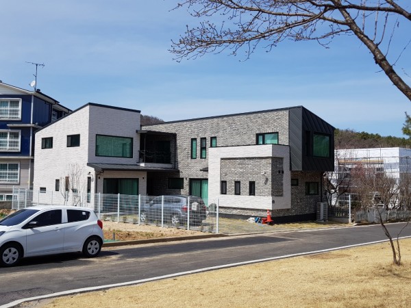 백고벽돌타일과 청고벽돌타일 믹스 시공 사례