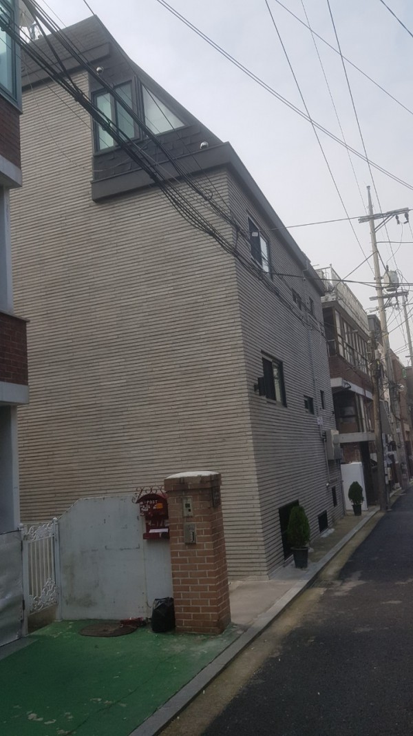 다가구 건물 롱브릭타일 시공사례입니다.