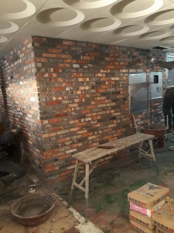 오리지널 적고벽돌타일과 오리지널 청고벽돌타일 혼합 시공 사례