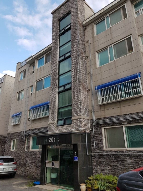 인조금강석과 파벽돌 내추럴그레이 시공 사진