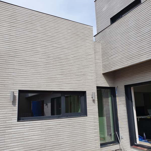 롱브릭타일 유코브릭 화이트 시공