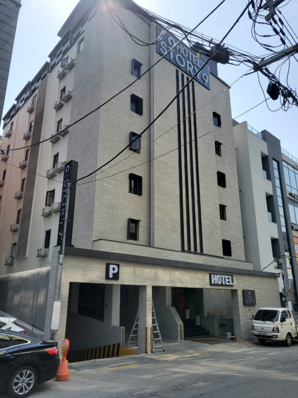 롱브릭타일 모텔 리모델링